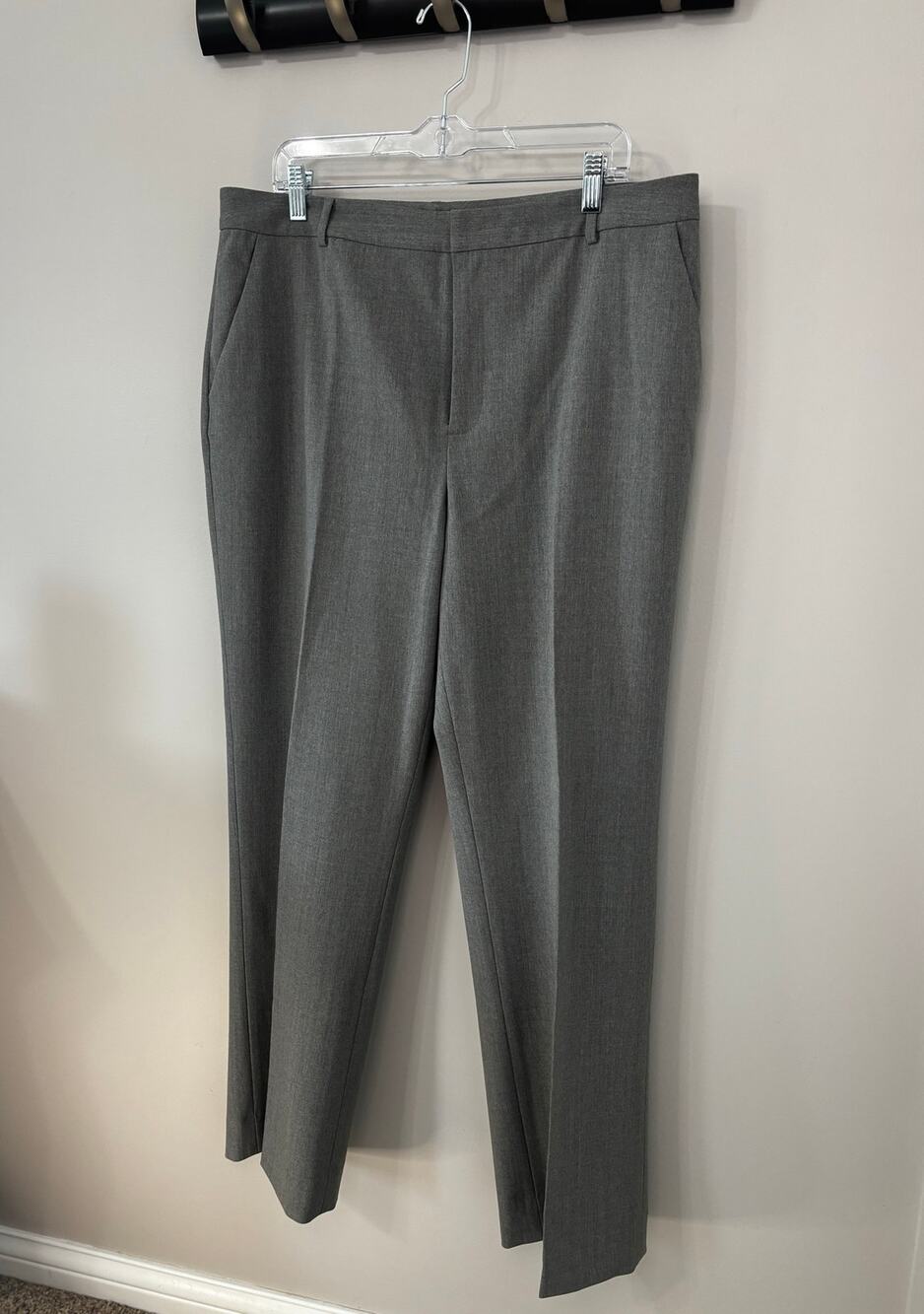Wool and lycra Lauren Ralph Lauren womens' tailored dress pants, light gray S-16